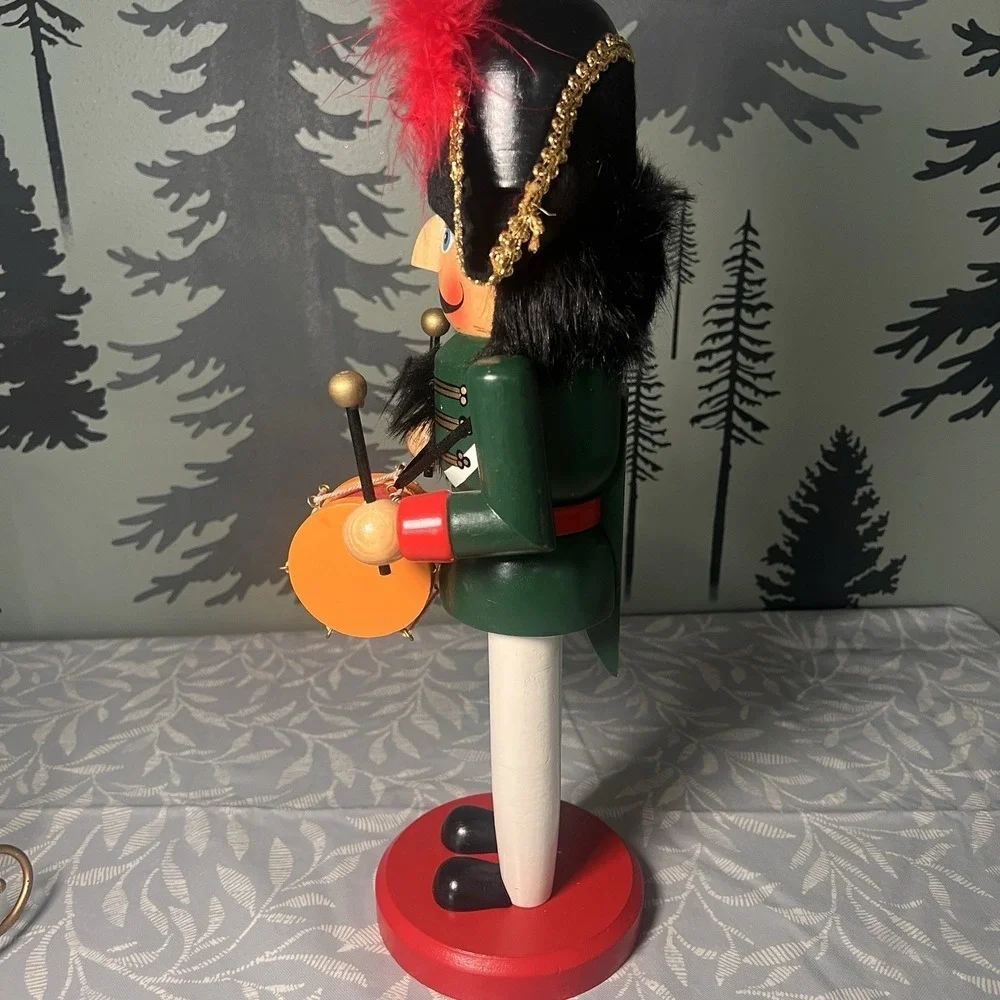 2005 NEW NUTCRACKER CHRISTMAS FIGURINE Musician w/Drum Limited Edition sz-14.5" - Picture 7 of 8